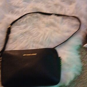 Michael Kors Elegant Black Crossbody Bag
